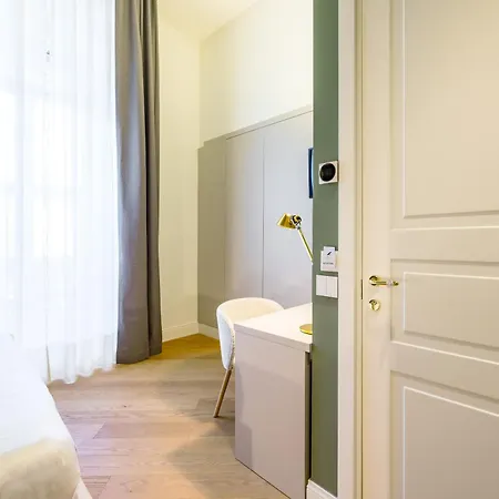 Caracole Luxury